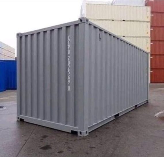 Contenedor de envío seco de 20 pies.